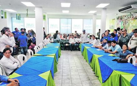 Las elecciones primarias para alcaldes y varios concejales del Guayas reunieron la semana pasada a los dirigentes del movimiento PAIS en la sede principal de Guayaquil. Será en otro proceso similar en estos días en el que será proclamado y ratificado el b