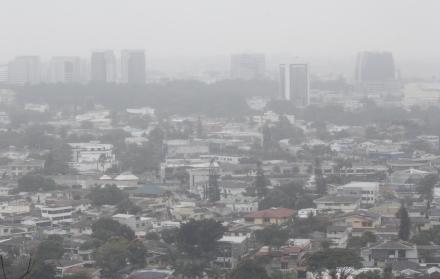 Vista panorámica Guayaquil. Ecuador es un país con climas diversos debido a su condición tropical.