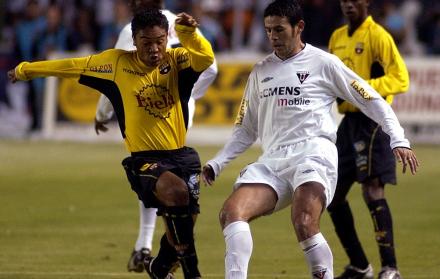 En la Copa Sudamericana 2003, Liga de Quito eliminó en primera ronda al cuadro torero, luego de caer 2-0 en Casa Blanca, ganó 2-1 en el Monumental. Pero no bastó.