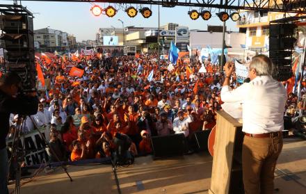 Discurso. La intervención de Jairala ante sus militantes duró más de 30 minutos. Leyó la agenda política que pondrá en práctica de llegar a la alcaldía.