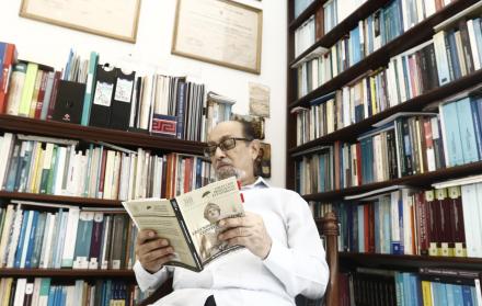 El exjuez cuencano radicado en Guayaquil Hernán Salgado Pesántez considera que la solución a la crisis que afrontan instituciones como la Fiscalía está en manos del Consejo de la Judicatura y del Consejo de Participación transitorio. Opina que el fiscal g