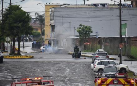 Protocolo. Momento en el que la policía ejecuta la explosión controlada.