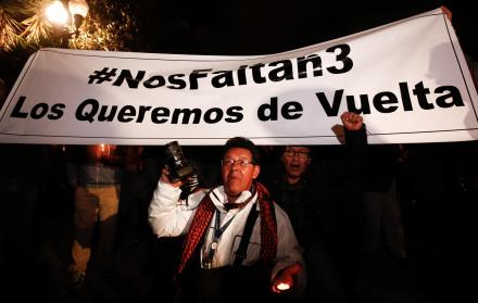 Los plantones a favor de los secuestrados se mantienen.