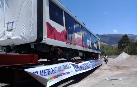 Mauricio Rodas, alcalde de Quito, afirmó que el segundo tren llegará en diciembre y los 16 restantes arribarán durante el 2019.