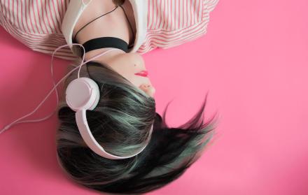 Las nuevas canciones de reguetón se ha convertido también en una plataforma para apoyar el feminismo.