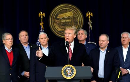 Reunión. El presidente Donald Trump participó ayer en un evento de Liderazgo Republicano en  Maryland.