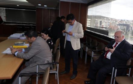 La última audiencia se registró el 21 de septiembre, a la que llegaron los cinco abogados que representan al exmandatario Rafael Correa, en calidad de veedores.