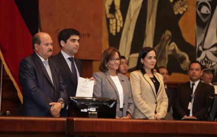 Para la designación del nuevo vicepresidente se requerían al menos 70 votos favorables.
