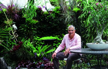 “La fuerza más importante de la naturaleza, esa atracción y energía que hace mover el mundo es el amor”.