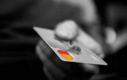 El control se amplía por cobros indebidos