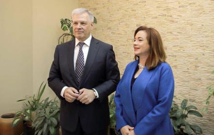 Acuerdo. Serguey Dankvert y María Fernanda Espinosa revisaron, la semana pasada, la cooperación rusa. 