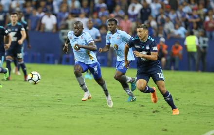 Los goles azules fueron anotados por Bryan Angulo, en dos ocasiones (min 61 y 70), y el tercero definitivo fue del debutante Byron Palacios (foto) en los 90+3, ocaso del encuentro.