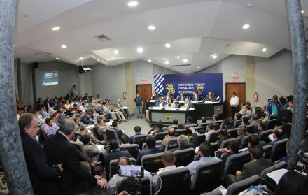 Quorum. Representantes de 24 clubes y 20 asociaciones provinciales del país definieron ayer importantes reformas al fútbol ecuatoriano durante el Congreso Ordinario de la Ecuafútbol.