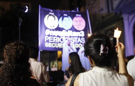 Familiares de los periodistas asistieron a la VIII Cumbre de las Américas en Lima. 