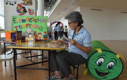 Labor. En el Palacio de Cristal, en Guayaquil, ayer se alistaba el espacio para la feria de Niños 2018.