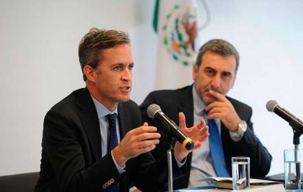 El relator especial David Kaye (izquierda) se encuentra en Ecuador para la reunión con Moreno.