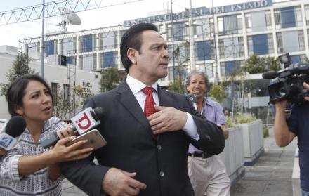 Versión. Víctor Andrade, abogado del exfiscal Galo Chiriboga, quien fue llamado a dar versión en el caso Balda.