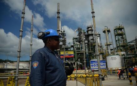 Referencial. El Gobierno de Lenín Moreno ordenó la fusión entre Petroecuador y Petroamazonas. El proceso tomaría más de dos años. Los avances son menores.