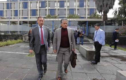 Pedido. La semana anterior el asambleísta César Carrión, de CREO, fue a la Fiscalía General a pedir que se investiguen los procesos seguidos por la revuelta policial del 30 de septiembre.