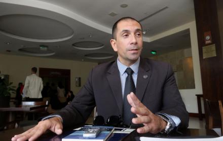 El perito argentino, Roberto Meza, investigó la muerte del general Jorge Gabela, quien se opuso a la adquisición de siete helicópteros Dhruv.