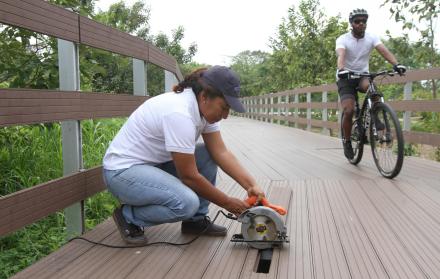 Arreglos. El paso para los ciclistas ya está habilitado en el tramo de la Ecoaldea, hace dos meses cerrado.