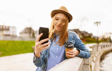 Ellos no son famosos, tampoco son influenciadores de profesión, y mucho menos se pelean por conseguir más audiencia en redes sociales