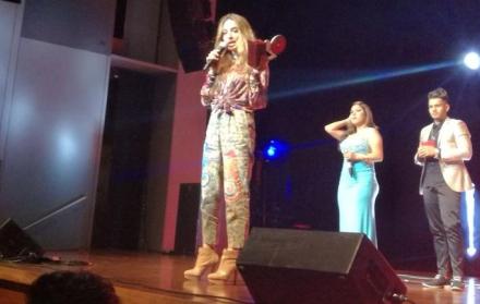 Mirella Cesa se llevó a casa dos galardones en la gala de Premios Disco Rojo.