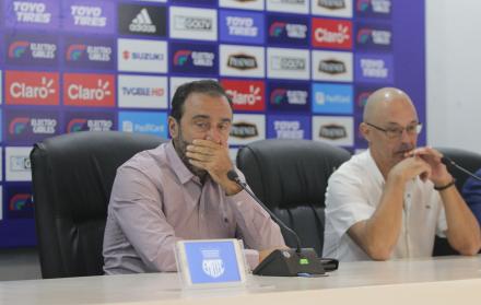 “Emelec no está acostumbrado a tener estos resultados y estoy convencido de que el equipo necesita un cambio”, dijo el Dt del Bombillo.