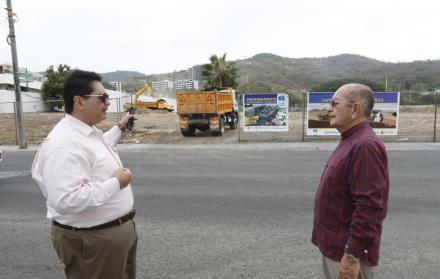 Trabajos. Delgado y Cañizares, de Puerto Azul, señalan que en el sitio ya se está removiendo la tierra.