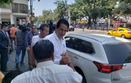 En su último día como Gobernador resolvió algunos temas pendientes.