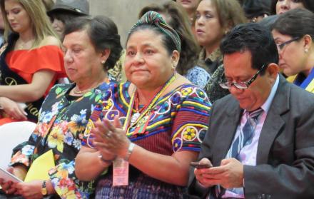 Rigoberta es reconocida por su lucha junto a los pueblos indígenas.