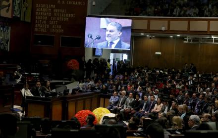 José Serrano hizo su rendición de cuentas en medio del pedido de que renuncie al cargo.