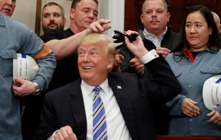 Trump se reunió esta semana en la Casa Blanca para firmar la proclamación presidencial que da lugar a las tarifas en importación de aluminio y hierro.