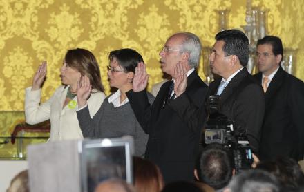 Referencia. Romero el día en que fue posesionado junto con otros ministros en Carondelet.