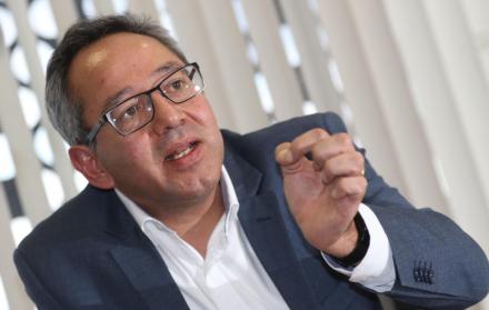 Asambleísta, Augusto Espinosa.