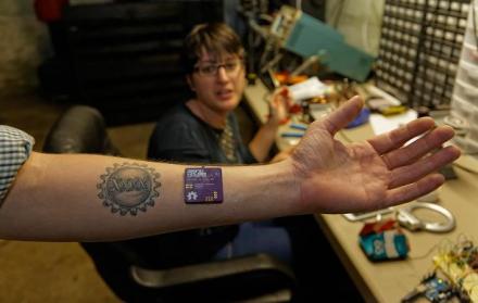 10.000 biohackers es el número estimado de personas que se han convertido en cyborgs con chips implantados en sus cuerpos.
