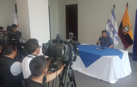 En una rueda de prensa con los medios César Navas informó de la situación en San Lorenzo.
