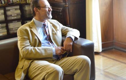 Falleció el embajador Javier Ponce Leiva