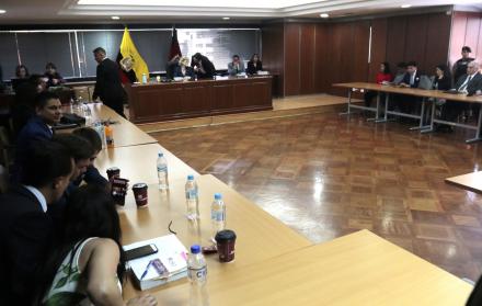 Audiencia. Fernando Balda (izq.) acusó a Rafael Correa como autor intelectual del intento de secuestro que sufrió en Colombia, en 2012. Dos agentes de Inteligencia admitieron el delito.