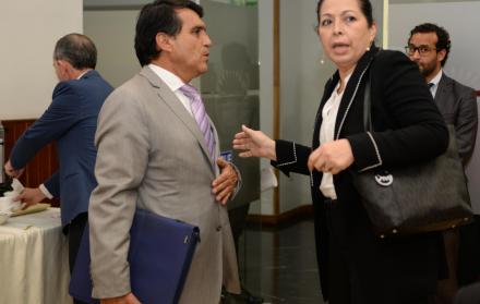 Veedores. Patricia Ochoa, viuda del general Gabela, y su abogado Ramiro Román asistieron a todas las sesiones.