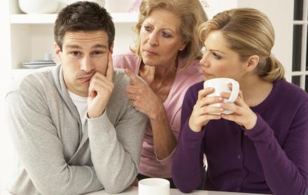 ¿Vivir o no con los suegros?