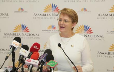Vallejo expresó que presentará las pruebas correspondientes a las instituciones competentes.
