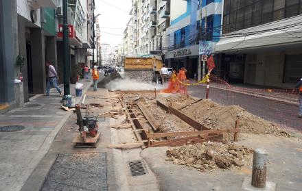 En esta imagen se observa la desaparición de la berma. Algo así sucederá en 15 esquinas a lo largo de la calle.
