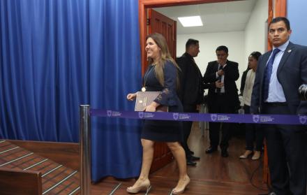 Vicuña, elegida en enero con el voto de 70 asambleístas, renunció el martes tras ser acusada de presuntos cobros indebidos de dinero.