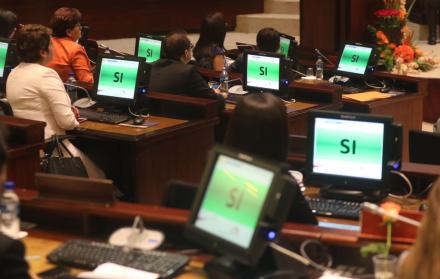Sesión del pleno de la Asamblea Nacional. Los legisladores eligen a los miembros del Consejo de Participación Ciudadana Transitorio.