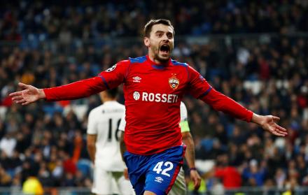 Georgi Schennikov celebra el 2-0 transitorio.