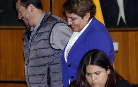 Sesión. María José Carrión, presidenta, y Fabricio Villamar, proponente.