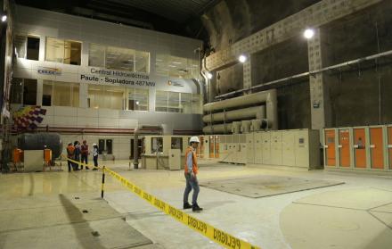 Jorge Glas, exvciepresidente, también estuvo frente a estos megaproyectos recibiendo los avances.