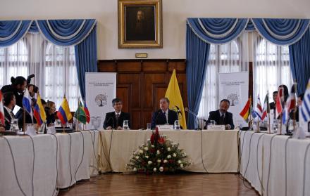 Reunión sobre la crisis migratoria en Quito.