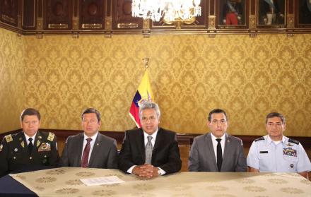 Ratificó que los operativos continuarán y se profundizarán. “Vamos a buscarlos, vamos a capturarlos y se van arrepentir de sus acciones criminales”, enfatizó Moreno.